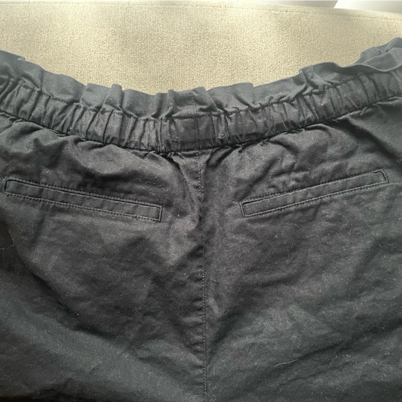 Uniqlo Womens Linen Blend Paperbag Shorts Size L Ruffle Elastic Waist in Black - Picture 2 of 3